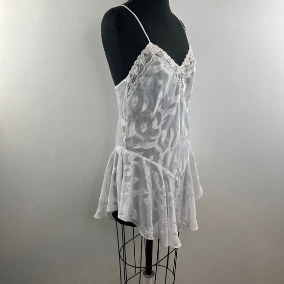 Fantasies by Morgan Taylor White Lingerie Lace Sleeveless V-Neckline Sz S Small - Picture 4 of 7